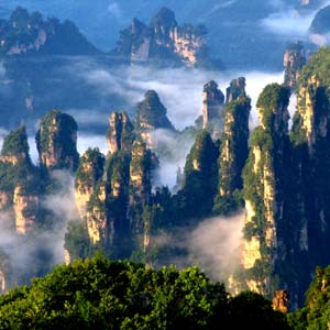 長沙往返A(chǔ)5線：張家界、黃龍洞、猛洞河漂流、鳳凰古城五日游