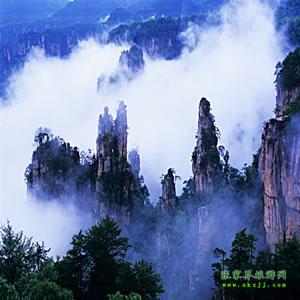 武漢往返：張家界、鳳凰古城、韶山六日游，每周一、周四發(fā)團(tuán)