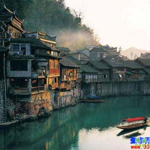 時(shí)尚商務(wù)C線：張家界、天門山、鳳凰古城四日游